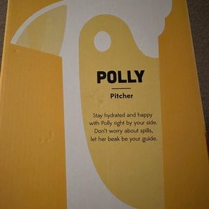 Ototo Polly Parrot Pitcher, In yellow